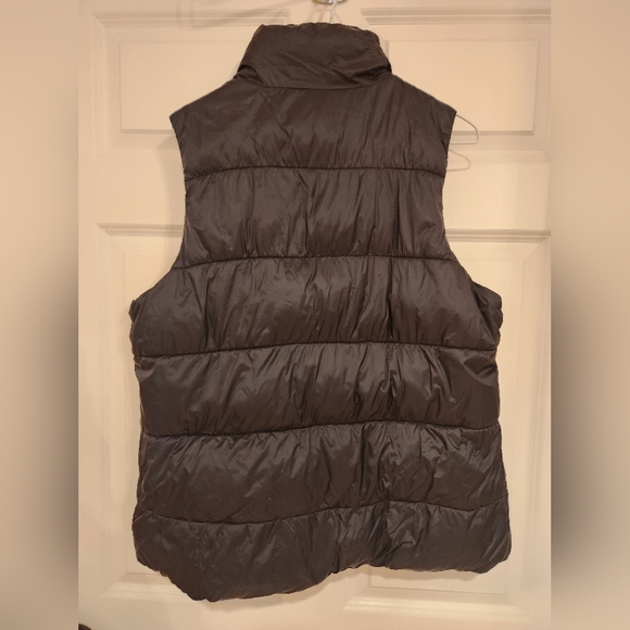 Old Navy Womens Size L Puffer Vest Black - Picture 2 of 3